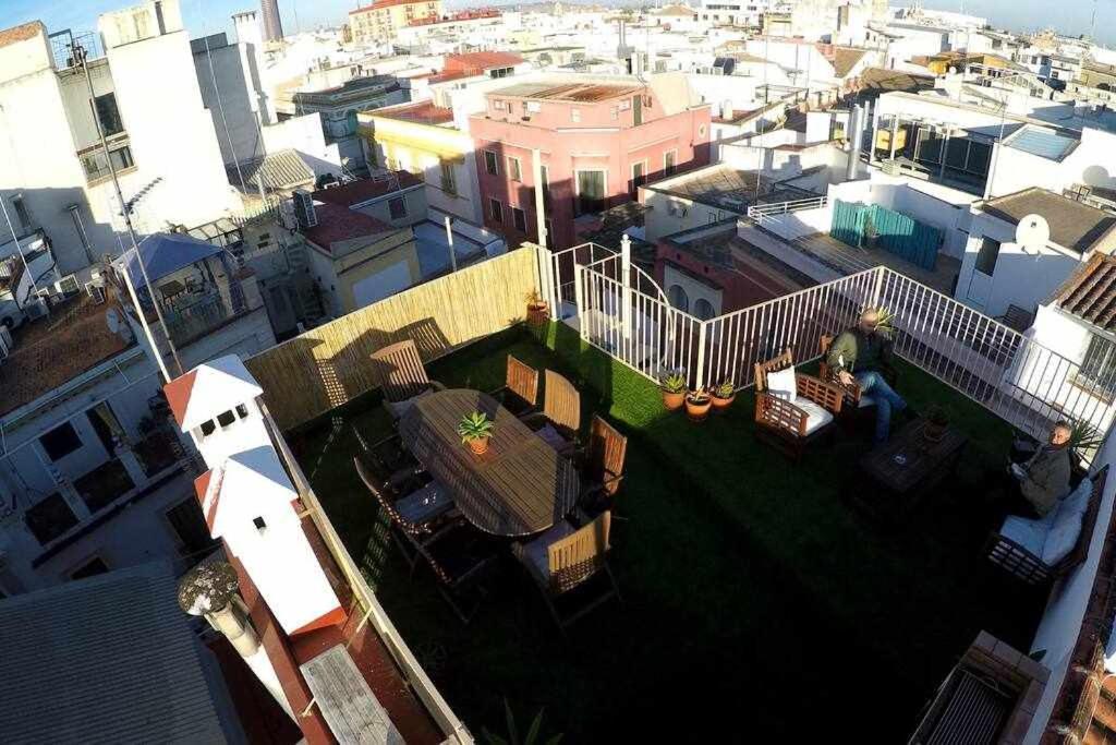 Atico Con Piscina Junto Catedral De Sevilla Exterior photo