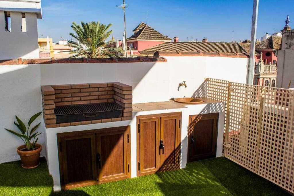 Atico Con Piscina Junto Catedral De Sevilla Exterior photo