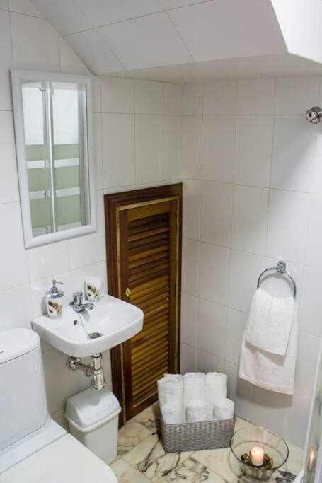 Atico Con Piscina Junto Catedral De Sevilla Exterior photo
